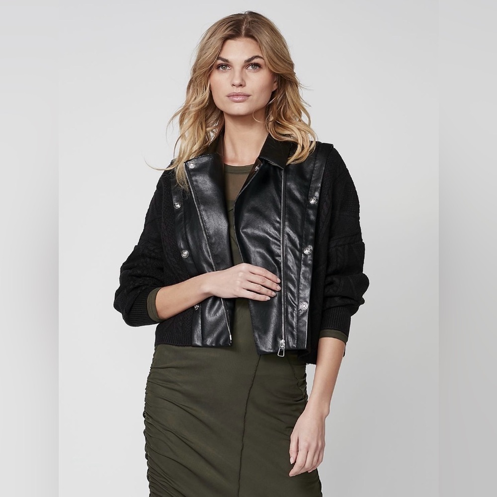 Elegant Black Leather Women's Jacket - Picture 9 of 9